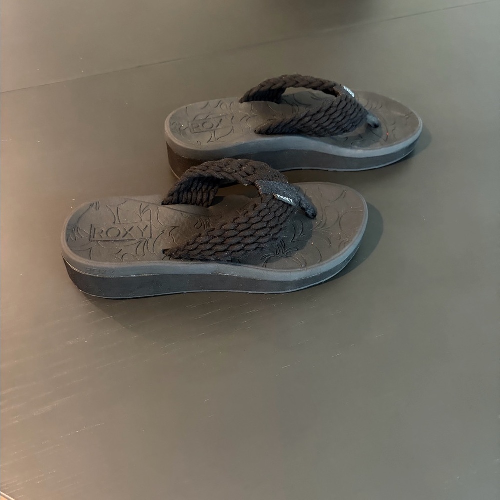 Roxy flip flops - Picture 3 of 5